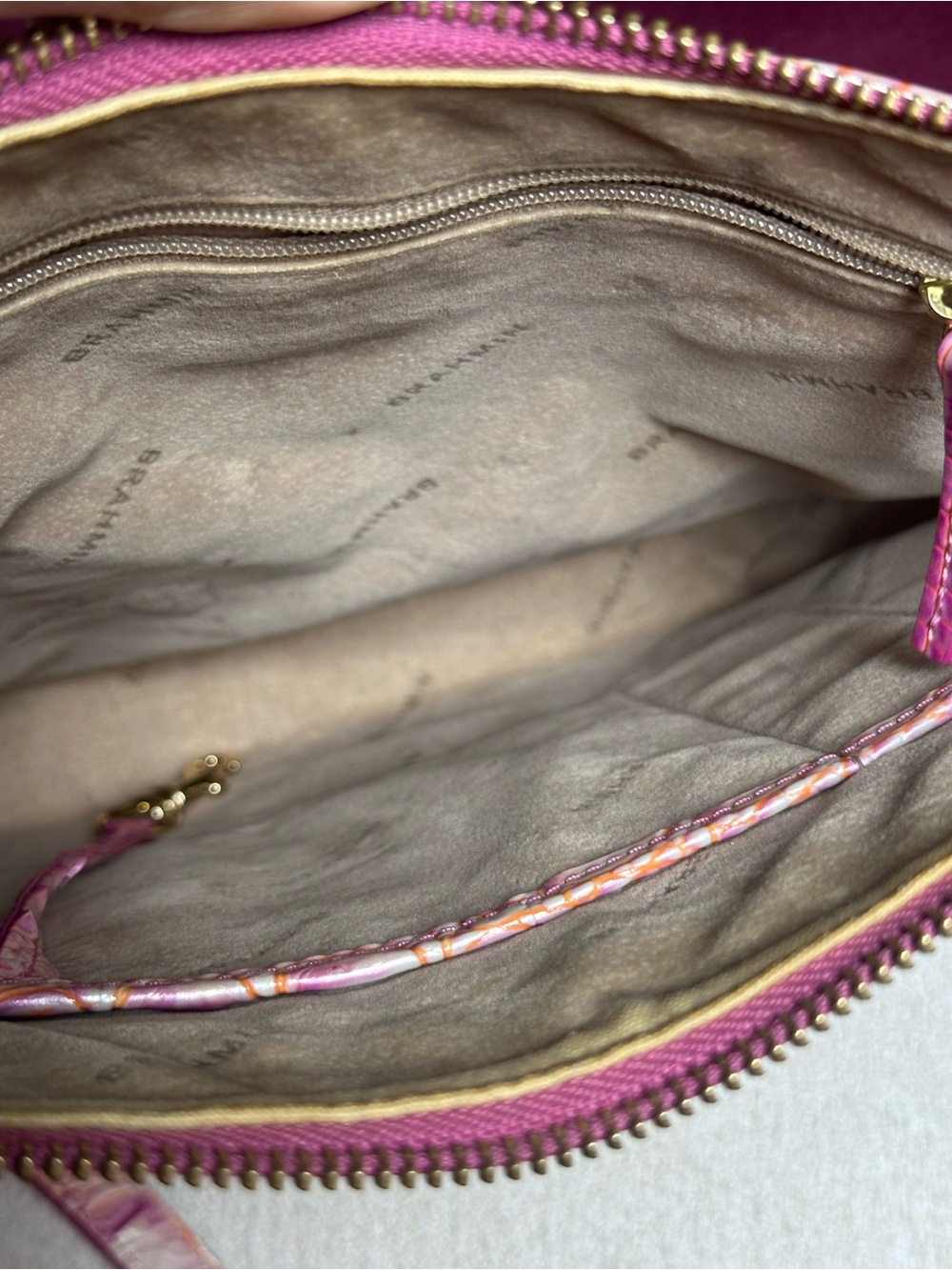 Brahmin Iridescent Pink Croc-Embossed Crossbody with Matching Wallet - Picture 3 of 4